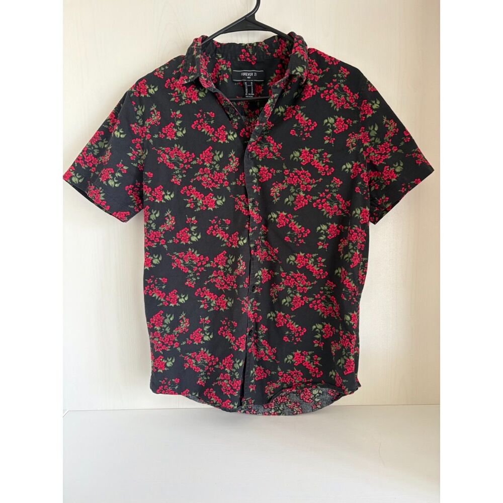 Forever 21 Red Floral Button Down Shirt M